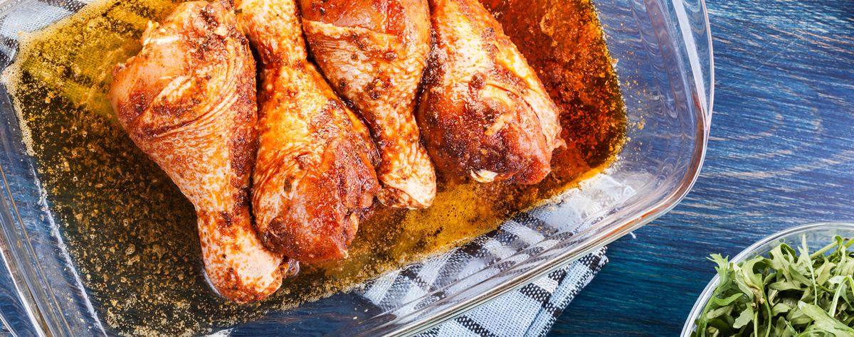 chicken drumsticks marinating